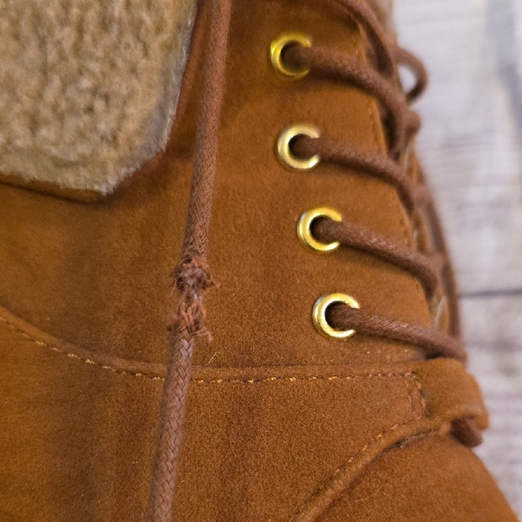 Rue21 Tan Heeled Boots with Lace-Up Design - Picture 4 of 5